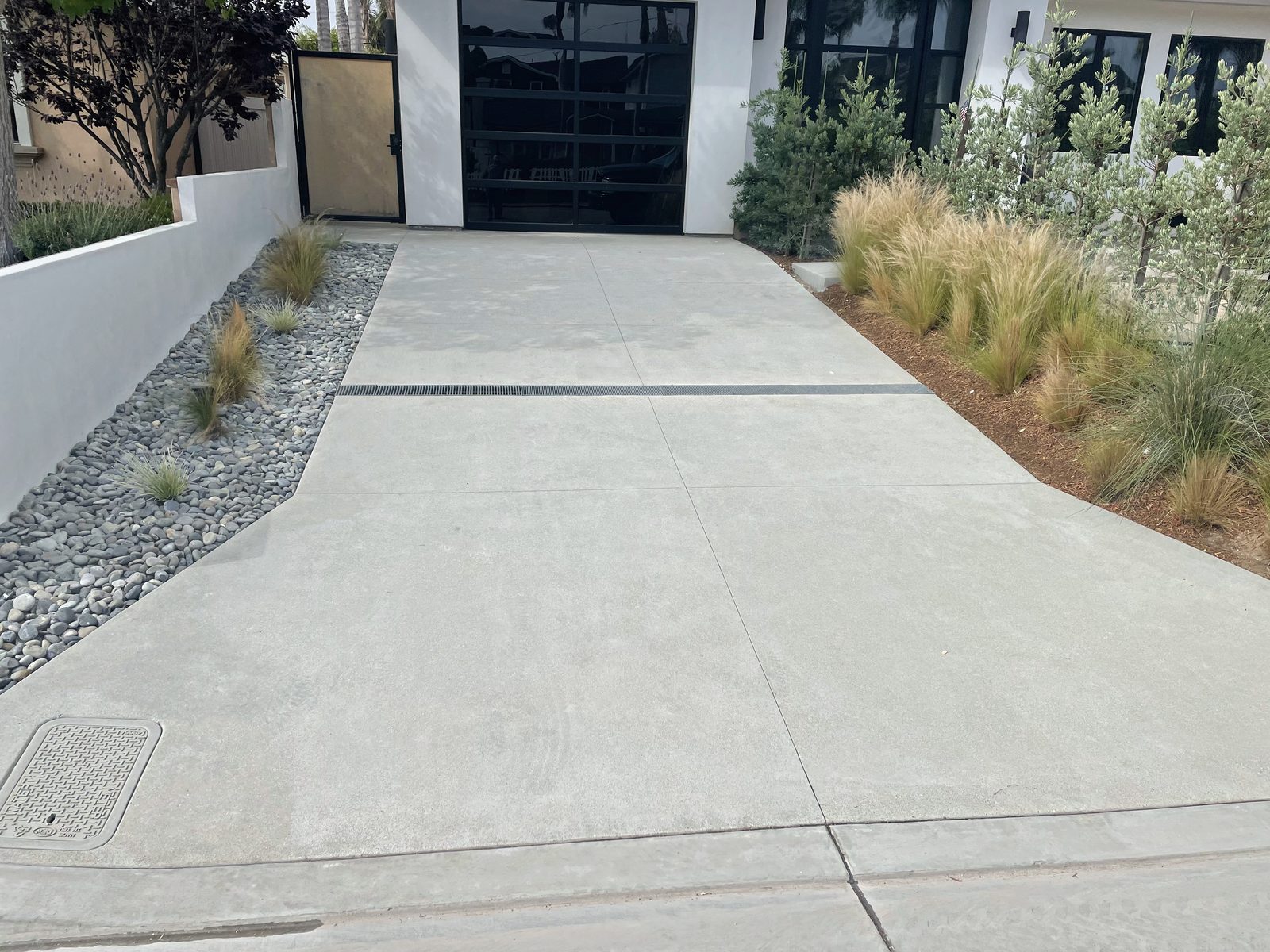 New concrete driveway by Driveway Masters in Newport Beach, CA